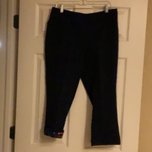 Issac Mizrahi live 24/7 stretch pants. - Picture 3 of 7